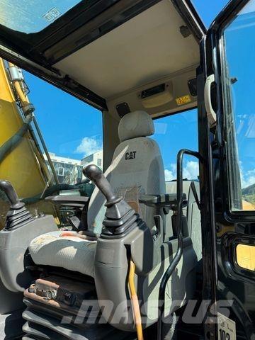CAT 323D Raupenbagger