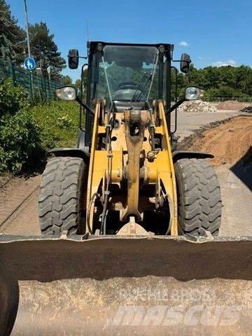 CAT 906M Radlader