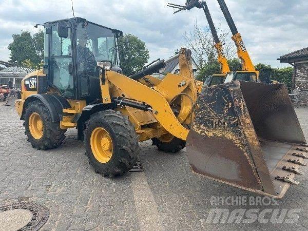 CAT 908 Radlader