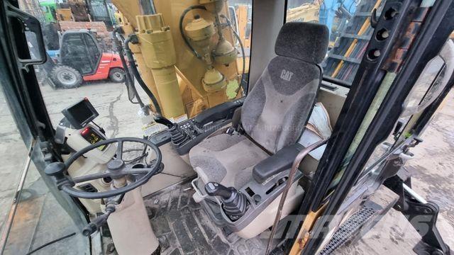 CAT M 318 C / 35 Mobilbagger