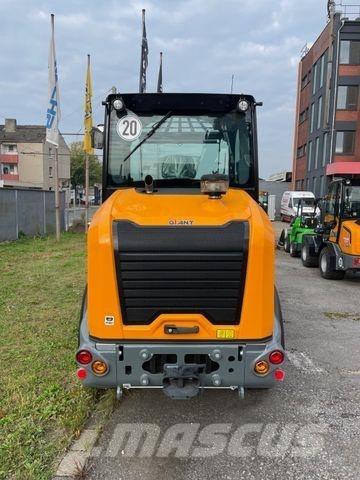 GiANT G5000 Sonstige Baumaschinen