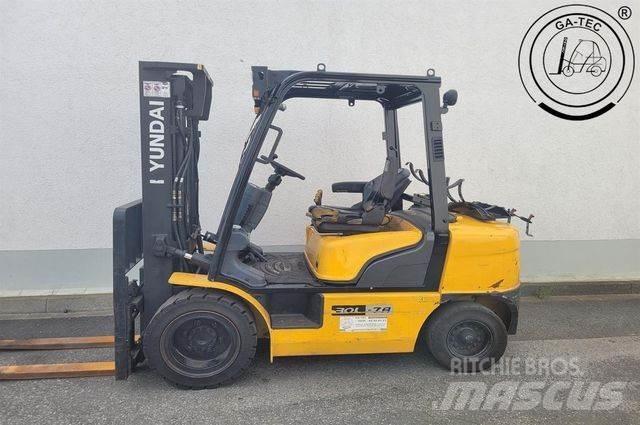 Hyundai 30L-7A Gasstapler