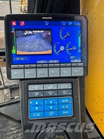 Komatsu PC210LC11 Raupenbagger