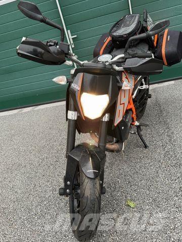 KTM 690 DUKE Andere Fahrzeuge