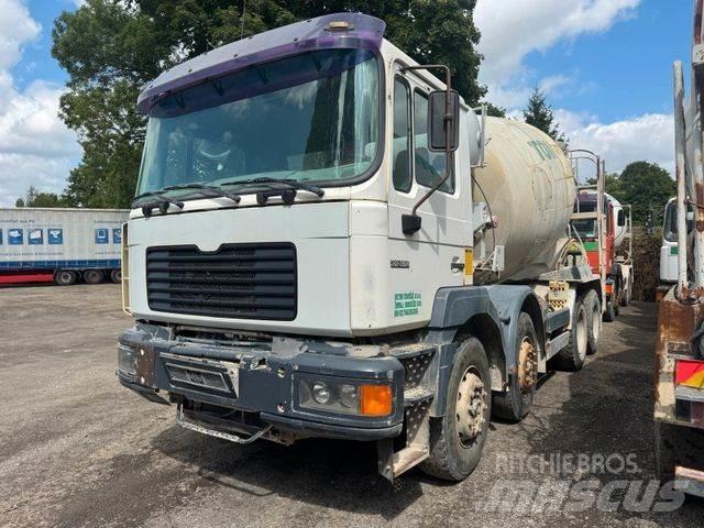 MAN 32.364 8x4 10m³ Betonmischer