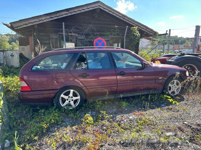 Mercedes-Benz 200 PKWs