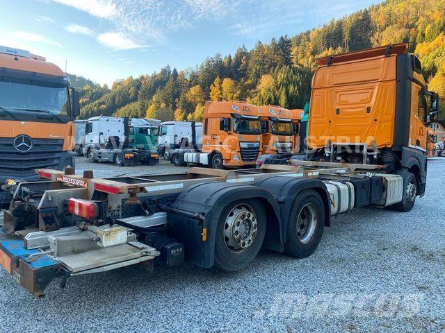 Mercedes-Benz 2542 Wechselfahrgestell