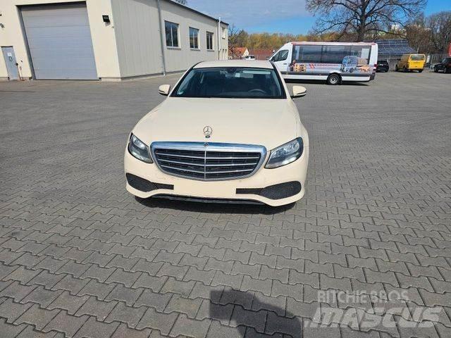 Mercedes-Benz E 200 PKWs
