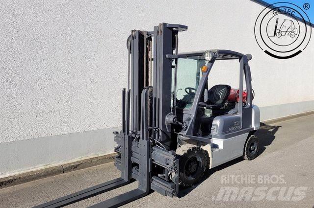 Nissan U1D2A25LQ Gasstapler