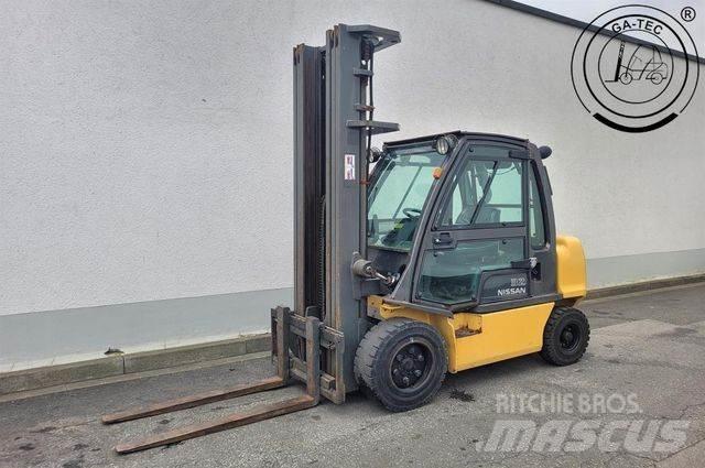 Nissan YG1D2A320 Dieselstapler
