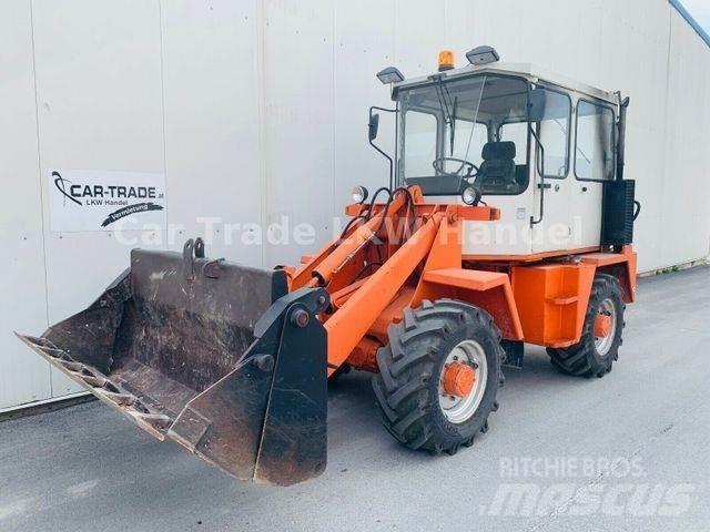 Schaeff SKB 902 Baggerlader