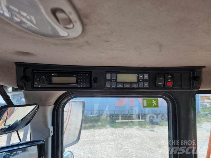 Doosan DL300 Radlader