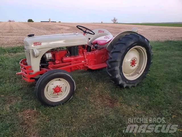 Ford 8 N Tractor Sonstige Baumaschinen