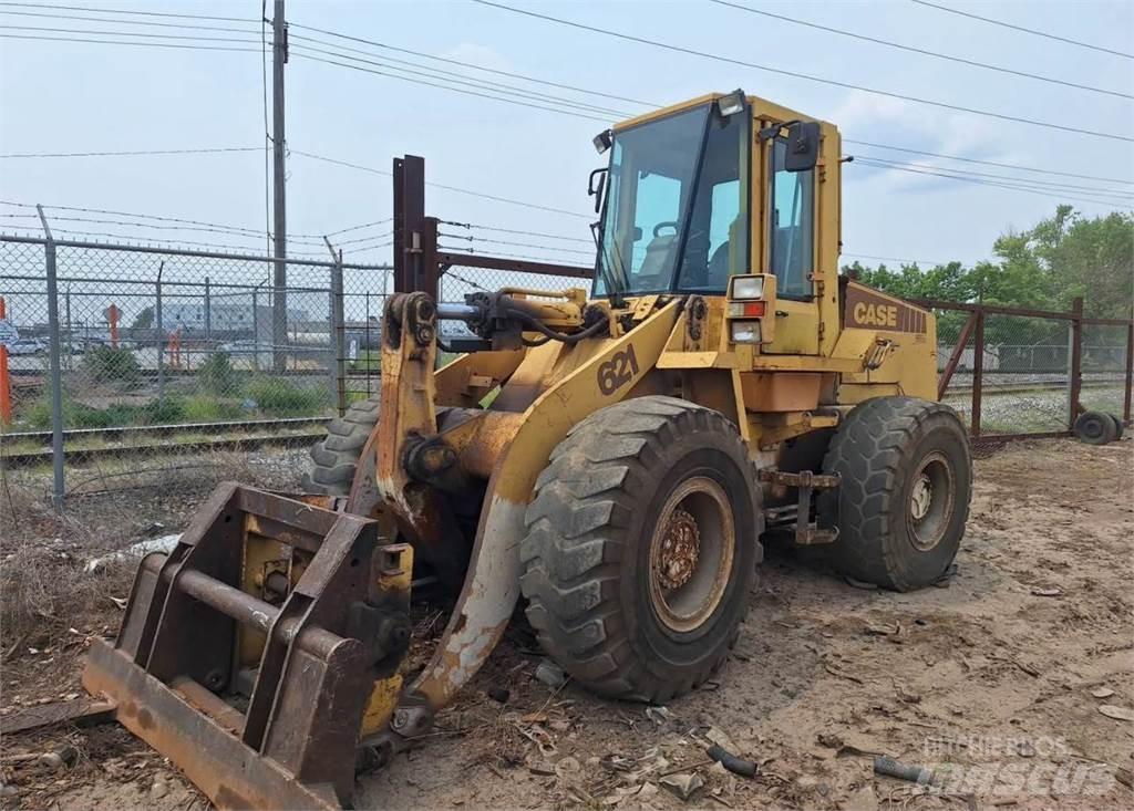 CASE 621 Radlader