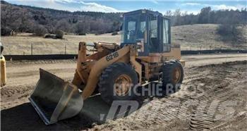 CASE 621B Radlader