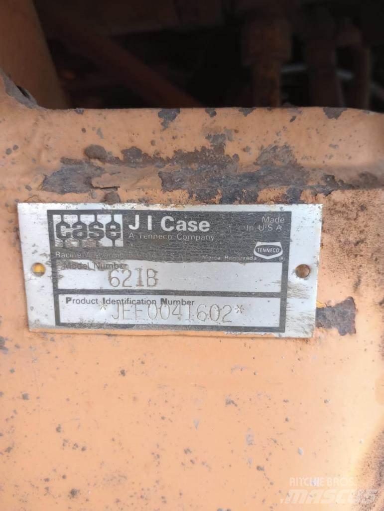 CASE 621B Radlader