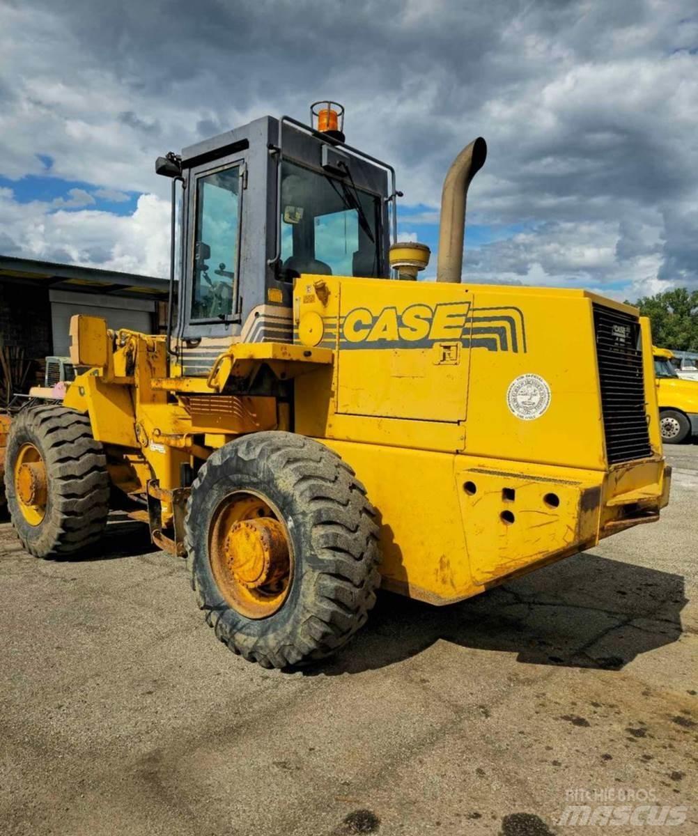 CASE 621B Radlader