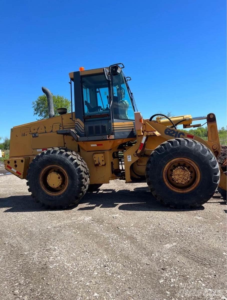 CASE 621C Radlader