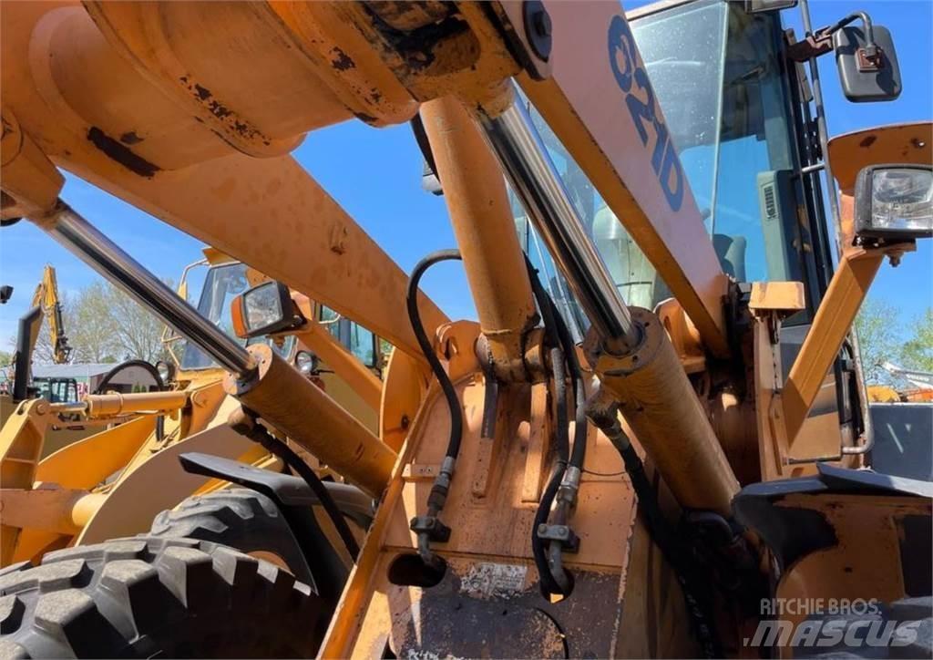 CASE 621D Radlader