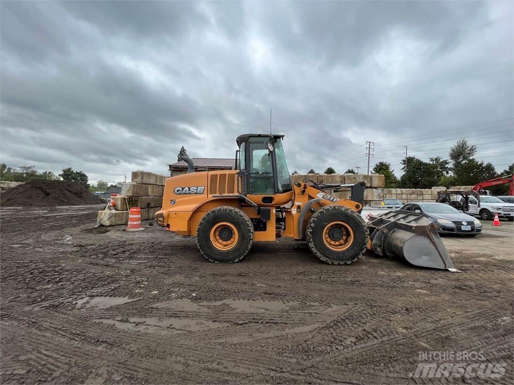 CASE 621F Radlader