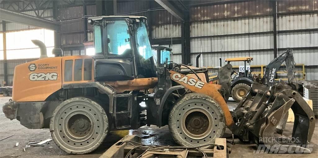 CASE 621G Radlader