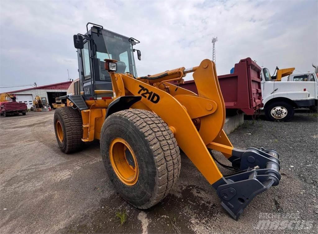 CASE 721 D Radlader