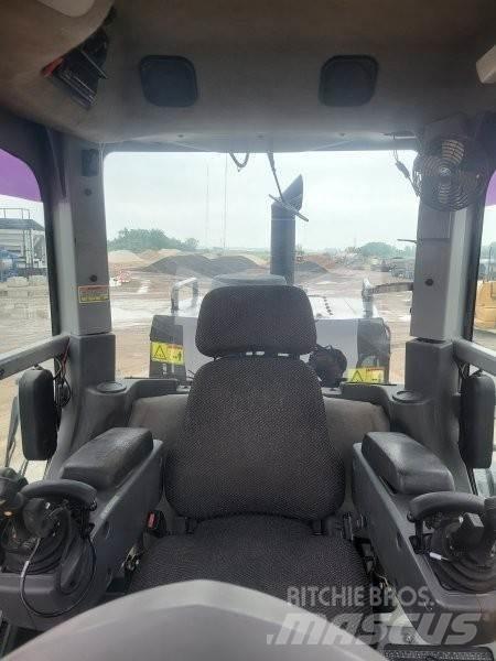 CAT 140M Grader