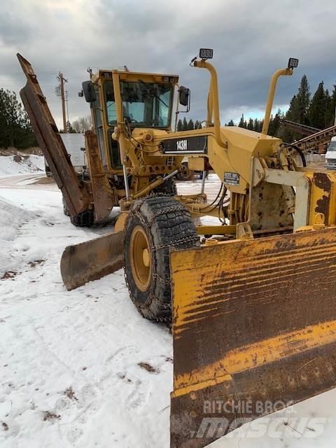 CAT 143H Grader