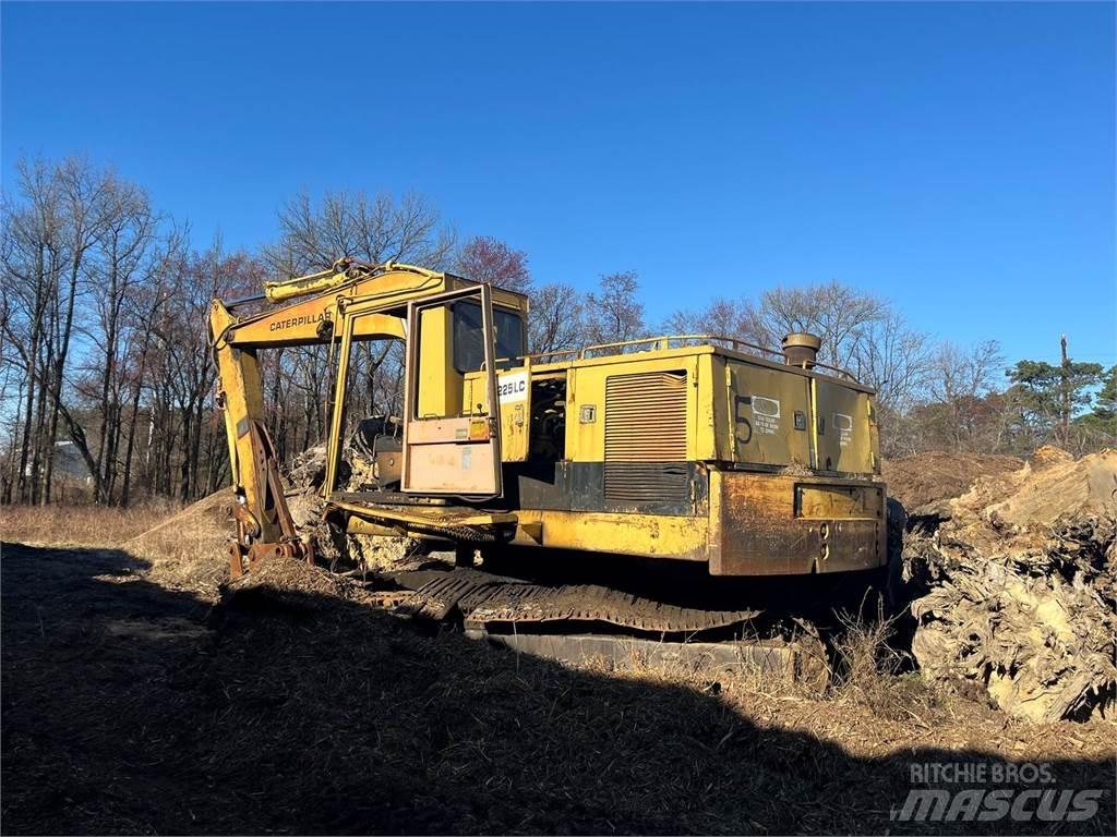 CAT 225 LC Raupenbagger
