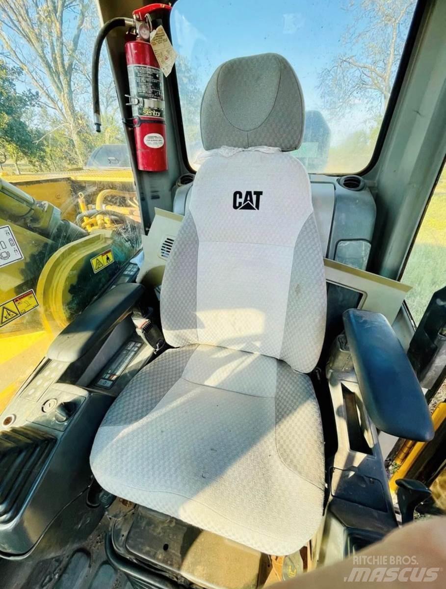 CAT 330DL Raupenbagger