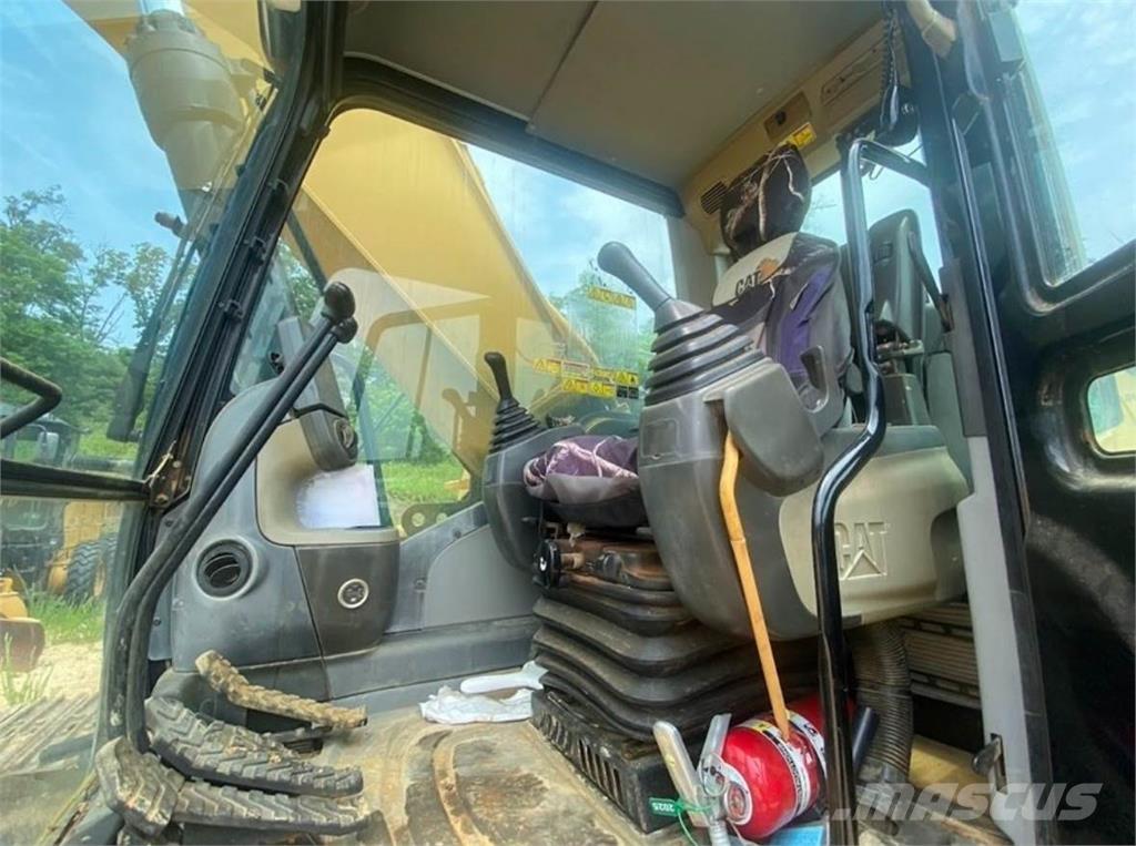 CAT 330DL Raupenbagger