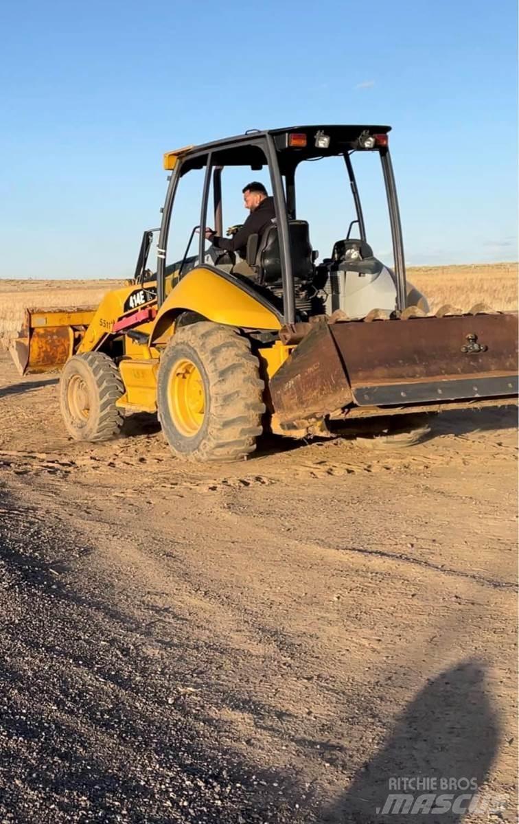 CAT 414E Geräteträger