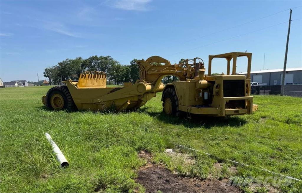 CAT 621B Schaber