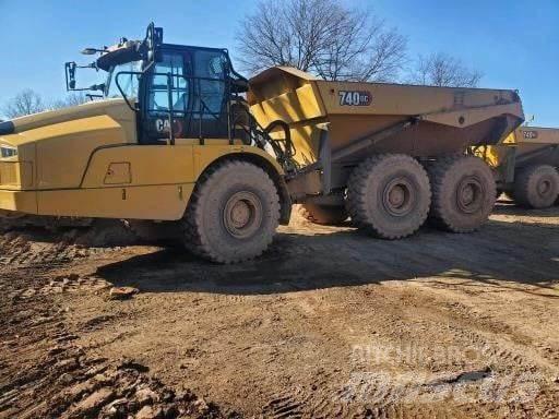 CAT 740GC Dumper - Knickgelenk