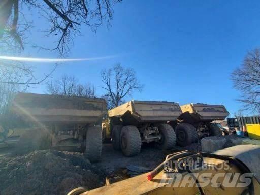CAT 740GC Dumper - Knickgelenk