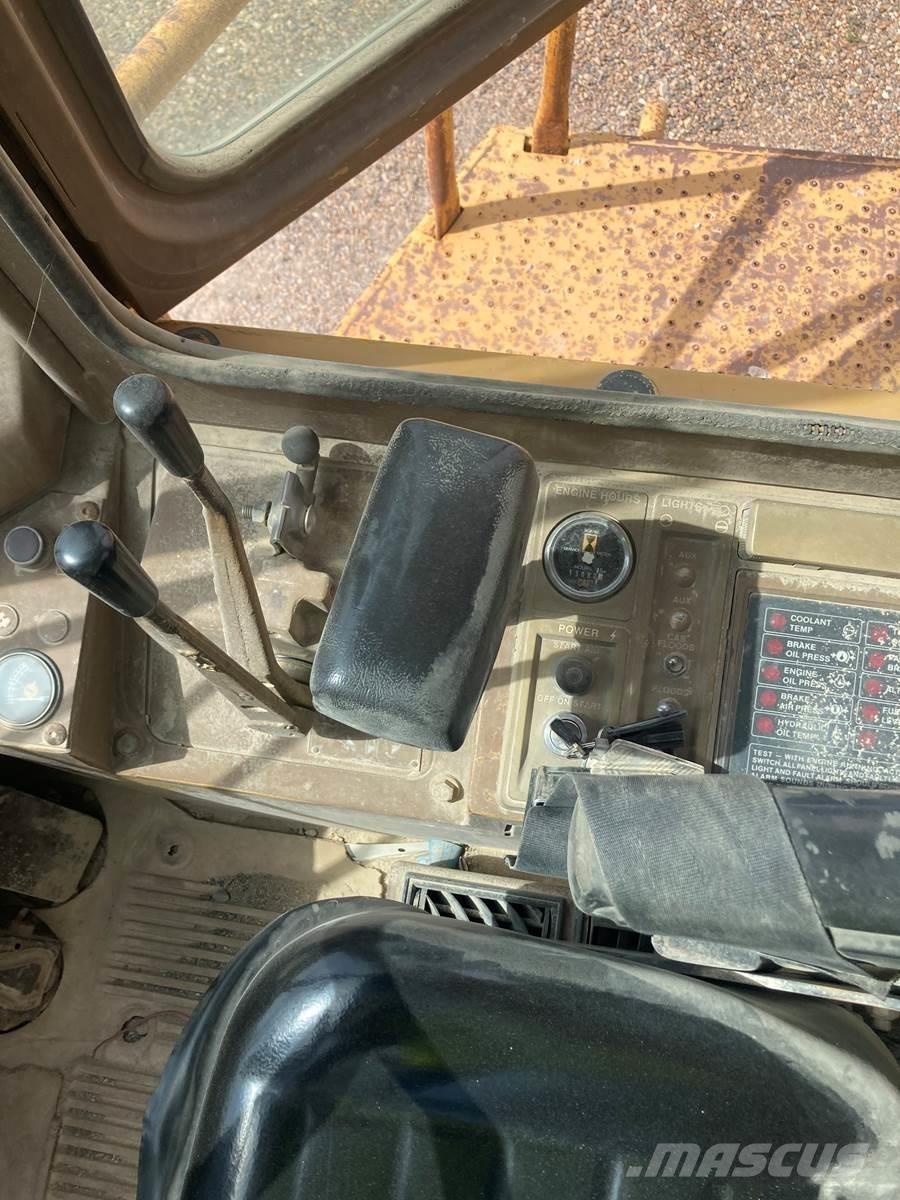 CAT 966D Radlader