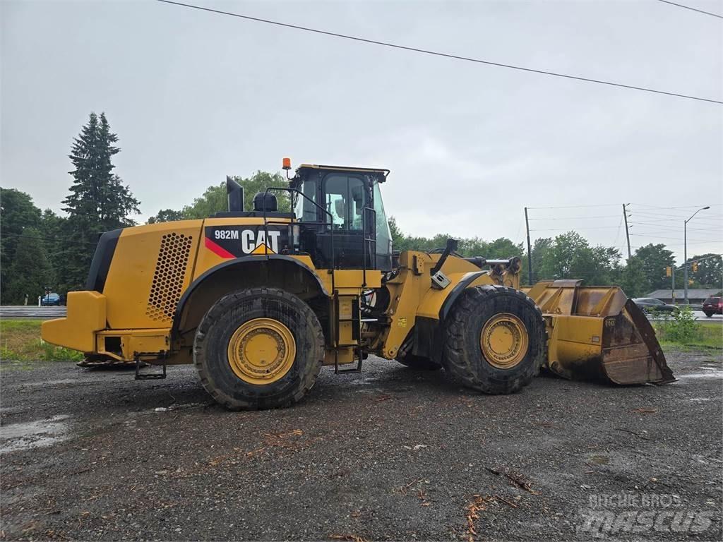 CAT 982M Radlader