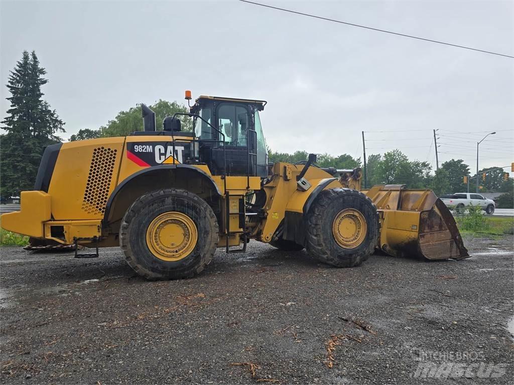 CAT 982M Radlader