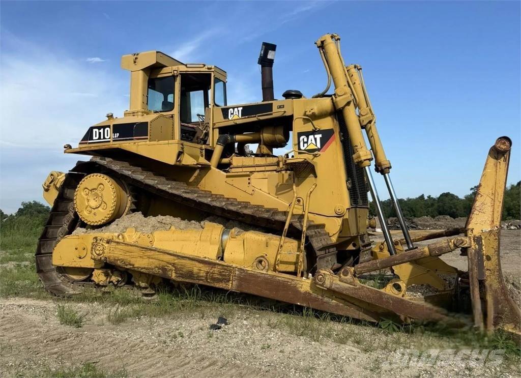 CAT D10 Bulldozer
