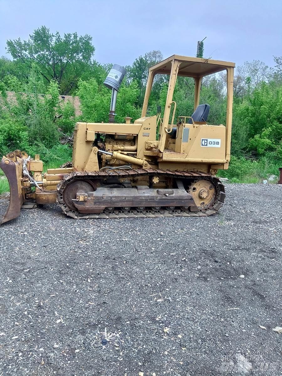 CAT D3B Bulldozer