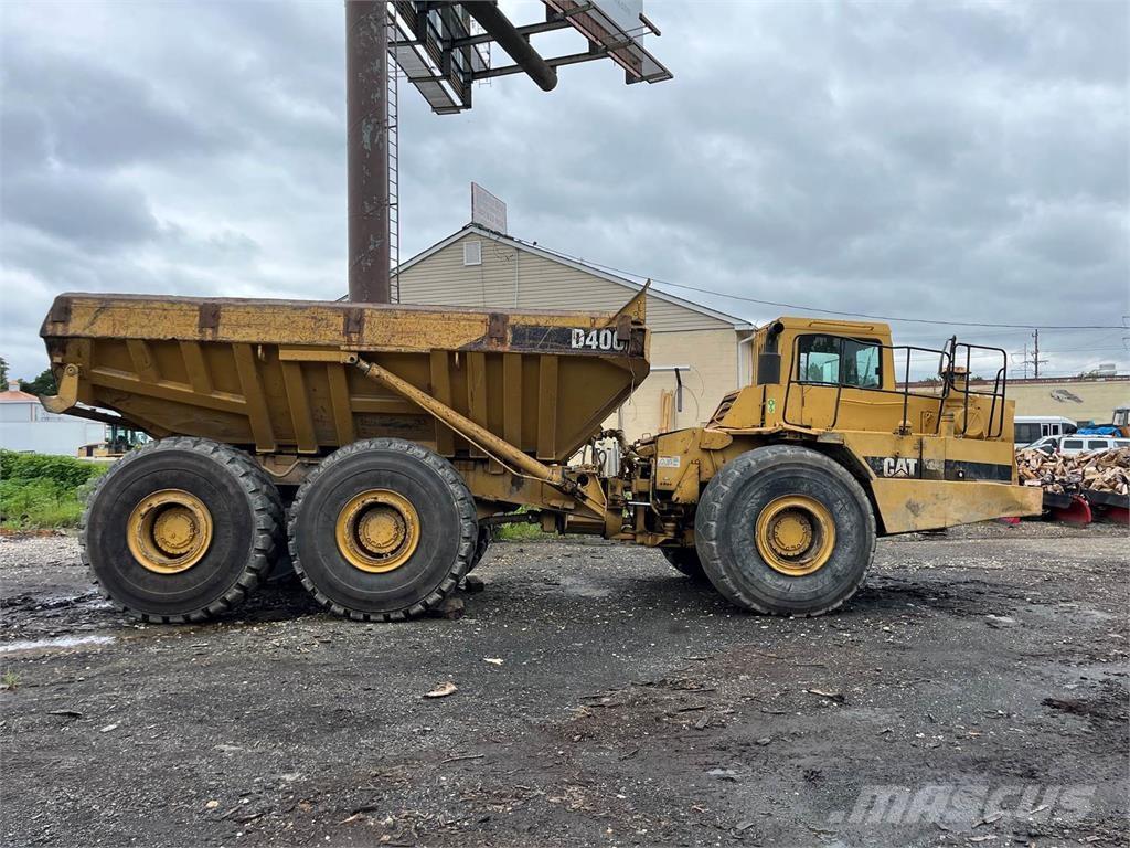 CAT D400D Dumper - Knickgelenk
