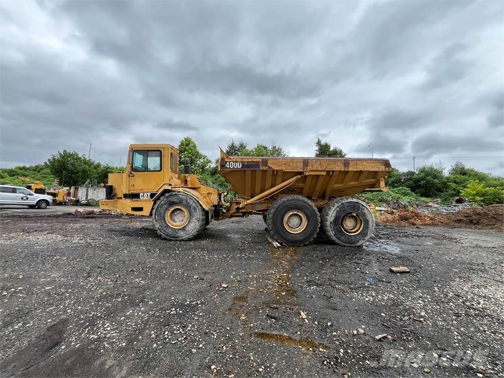 CAT D400D Dumper - Knickgelenk