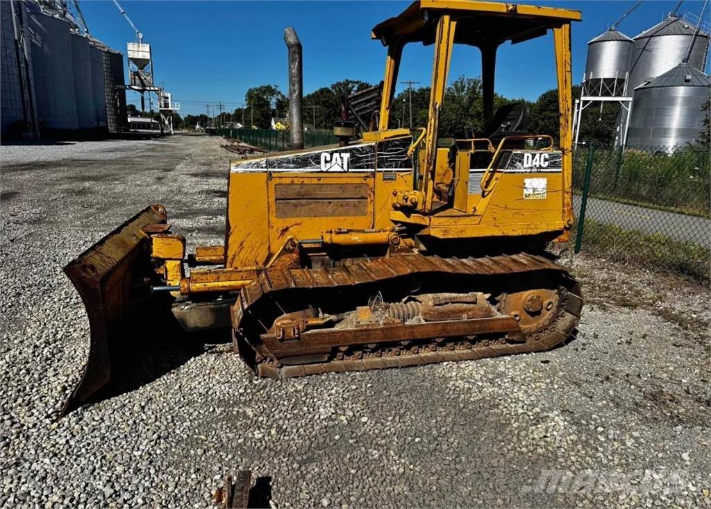 CAT D4C Bulldozer