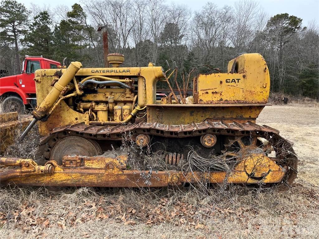 CAT D6 Bulldozer