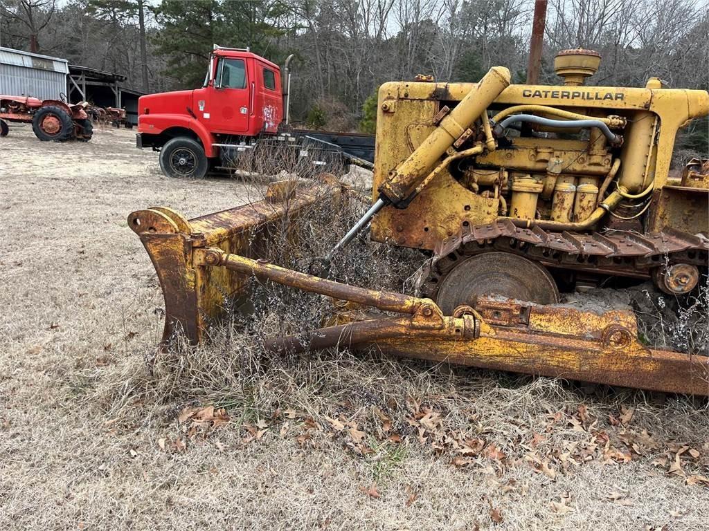 CAT D6 Bulldozer