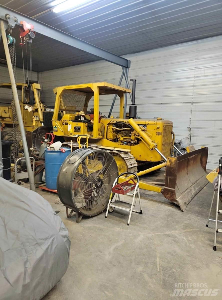 CAT D6B Bulldozer