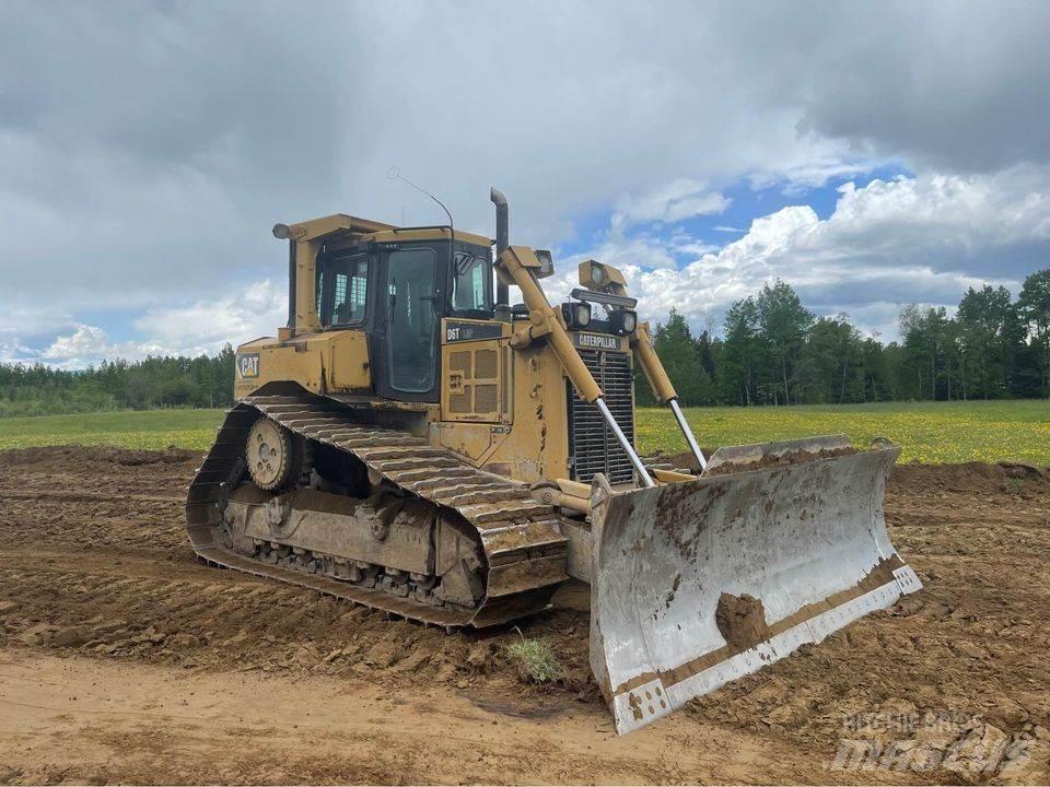 CAT D6T Bulldozer