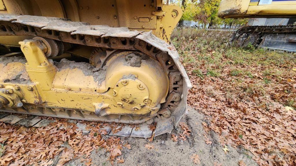 CAT D7F Bulldozer