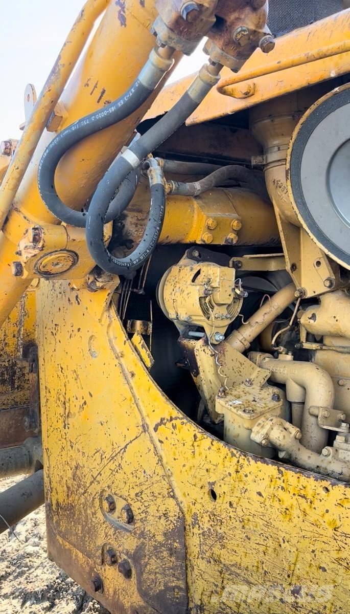 CAT D8H Bulldozer