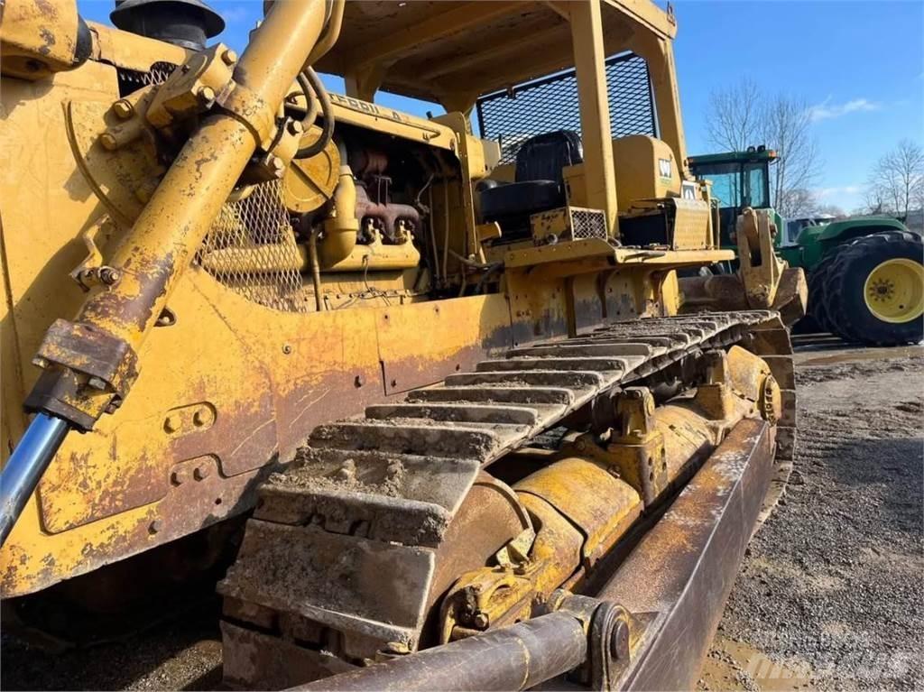 CAT D8H Bulldozer